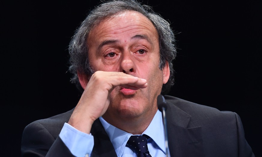 Michel Platini: Er würde ja so gerne etwas ändern, aber er kann nicht.