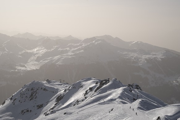 Sahara dust is visible in the Swiss sky from the ski slopes of the St-Luc/Chandolin ski lifts, above Chandolin, in the Val d'Anniviers, Valais, Switzerland, Saturday, March 7, 2026. (KEYSTONE/Ant ...