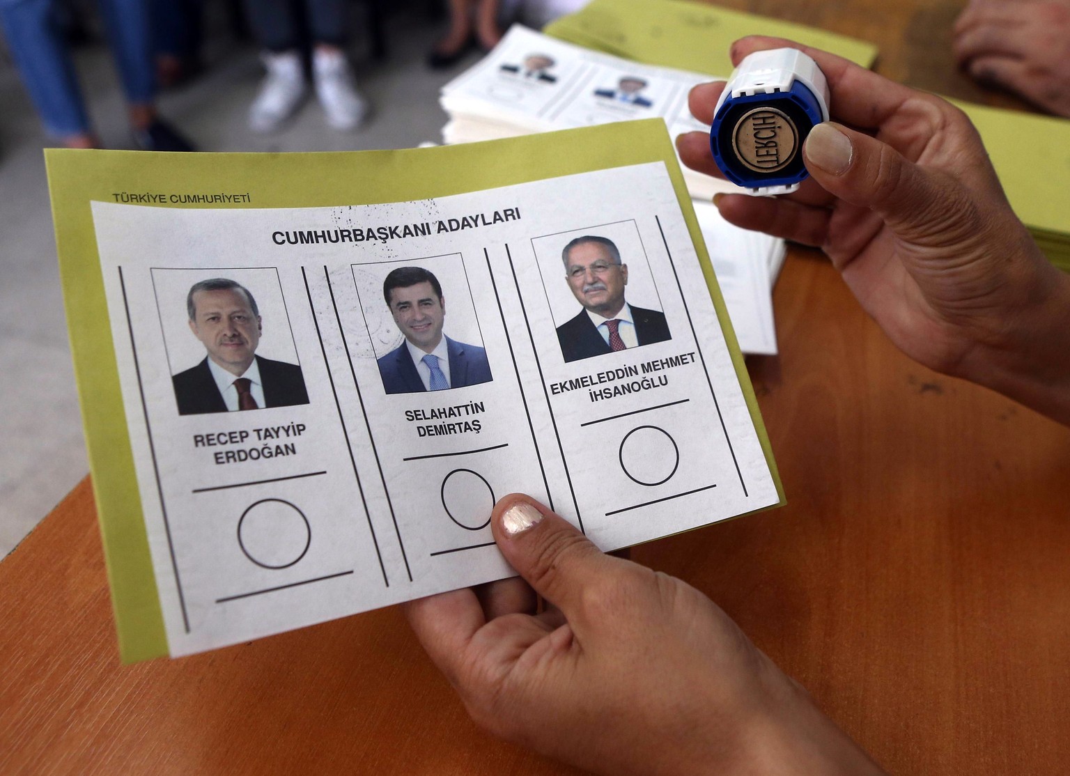 Die Kandidaten:&nbsp;Recep Tayyip Erdogan,&nbsp;Selahattin Demirtas und&nbsp;Ekmeleddin Ihsanoglu (vlnr.).