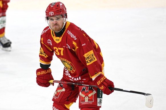 Tigers Sean Malone, beim Eishockey-Qualifikationsspiel der National League, zwischen den SCL Tigers und dem Lausanne HC, am Montag, 23. Dezember 2024, in der Emmental Versicherung Arena in Langnau. (K ...