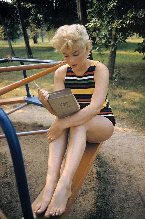 marilyn monroe ulysses james joyce http://essays-eve.blogspot.ch/2013/05/and-so-this-is-how-i-read-ulysses.html