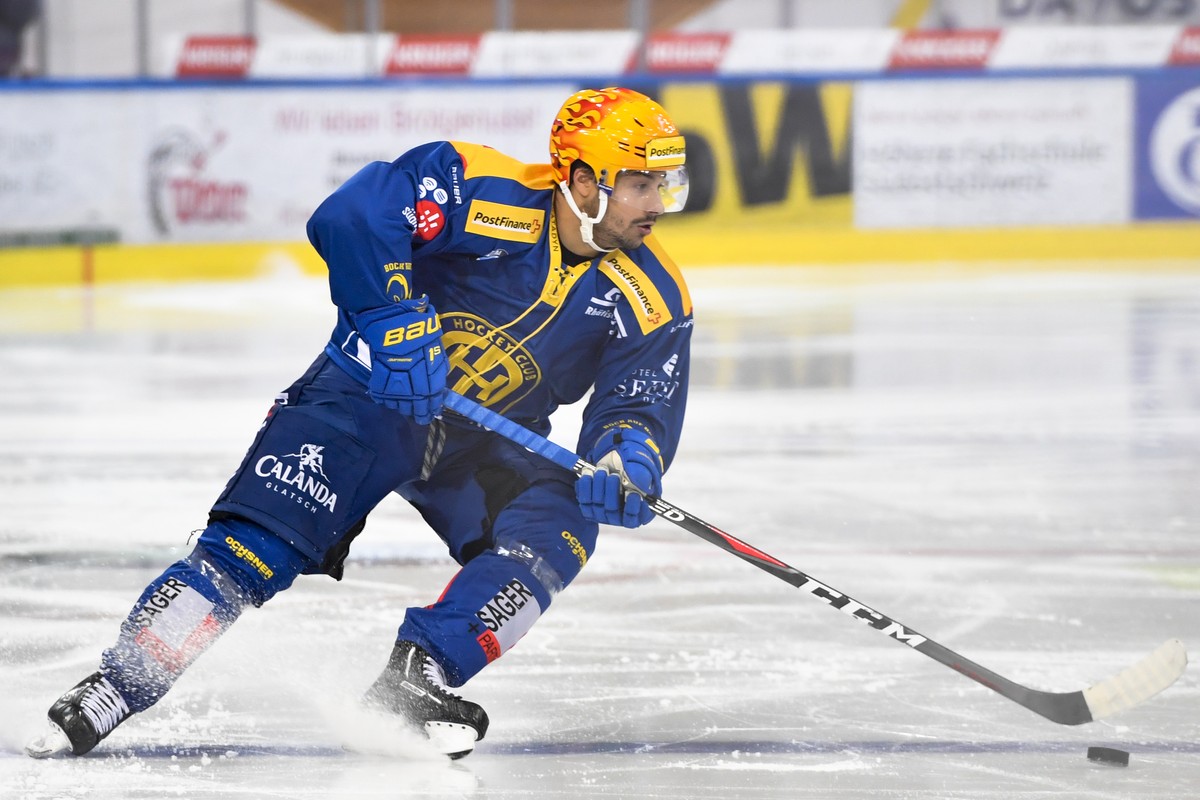 Davos' Inti Pestoni, beim Eishockey-Qualifikationsspiel der National League A zwischen dem HC Davos und dem HC Fribourg-Gotteron am Dienstag, 2. Oktober 2018, in der Vaillant Arena in Davos. (PPR ...