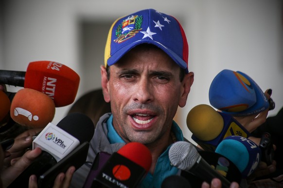 epa05896082 (FILE) - The governor of Miranda state Henrique Capriles, speaks to the press in Caracas,Venezuela, 15 March 2017 (reissued 08 April 2017). According to media reports on 08 April 2017, the ...