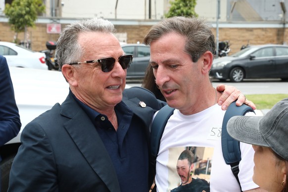 epa12096365 US Special Envoy to the Middle East Steve Witkoff (L) visits the Hostages Square and meets the families of Israeli hostages held by Hamas in Gaza, in Tel Aviv, Israel, 13 May 2025. Accordi ...