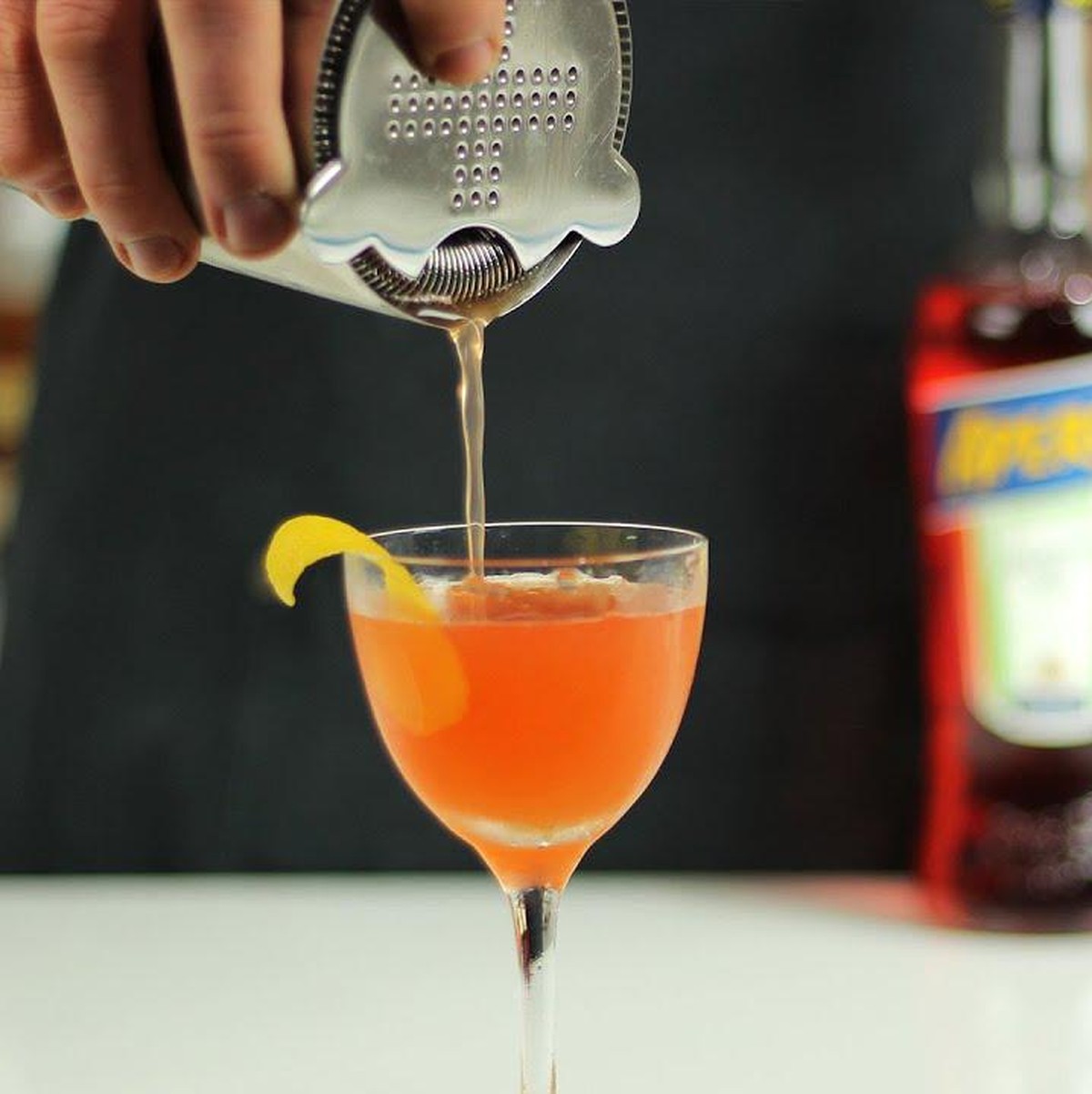 paper plane cocktail aperol amaro bourbon drinks cocktails alkohol trinken https://www.youtube.com/watch?v=rzJJR-GyzTs
