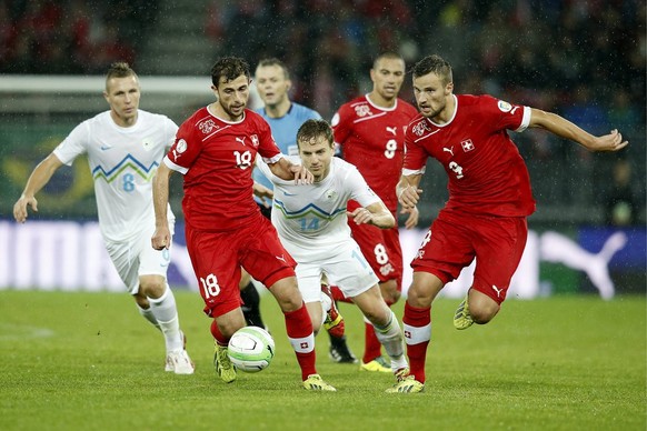 Admir Mehmedi und Haris Seferovic in Aktion gegen Slowenien.