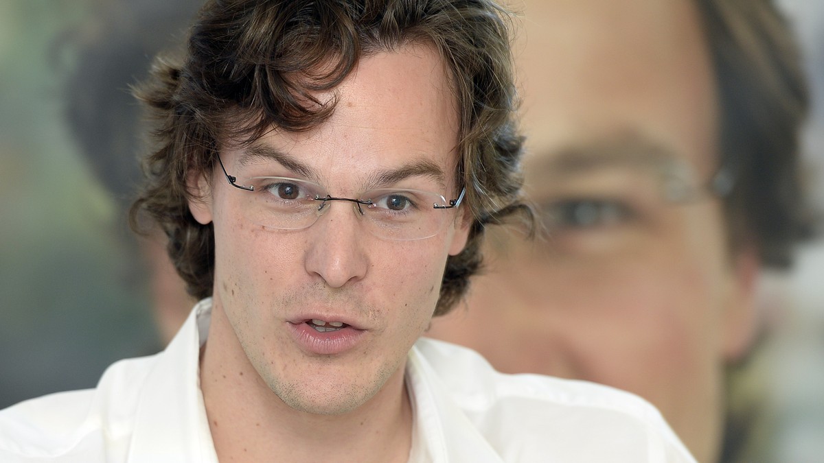 Bastien Girod, Nationalrat der Gruenen des Kantons Zuerich, spricht an der Medienkonferenz "Bastien Girod in den Staenderat" in Zuerich am Mittwoch, 26. August 2015. Die Medienkonferenz bild ...