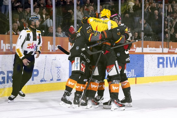 SC Bern, SCB, Spieler jubelt nach dem dritte Tor 3-1 von Louis Fuellemann (SCB), im Spiel der Eishockey National League zwischen SC Bern, SCB, und HC Ambri-Piotta, HCAP, vom Dienstag, 16. September 20 ...