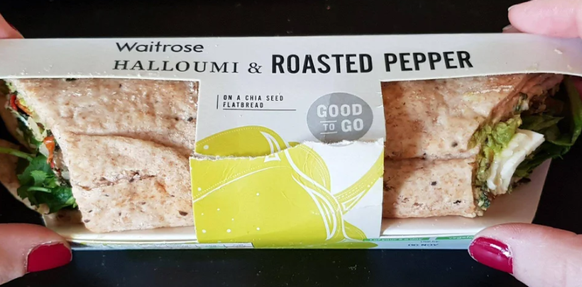 Fiese Verpackungen
https://www.reddit.com/r/assholedesign/comments/7ay8s6/this_deceiving_sandwich_packaging/