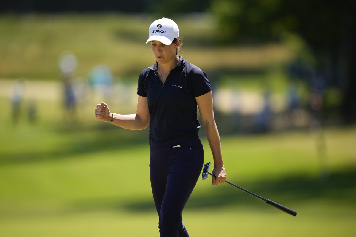 Albane Valenzuela, of Switzerland, reacts after making a putt on the 10th green during the second round of the U.S. Women's Open golf tournament at Lancaster Country Club, Friday, May 31, 2024, i ...