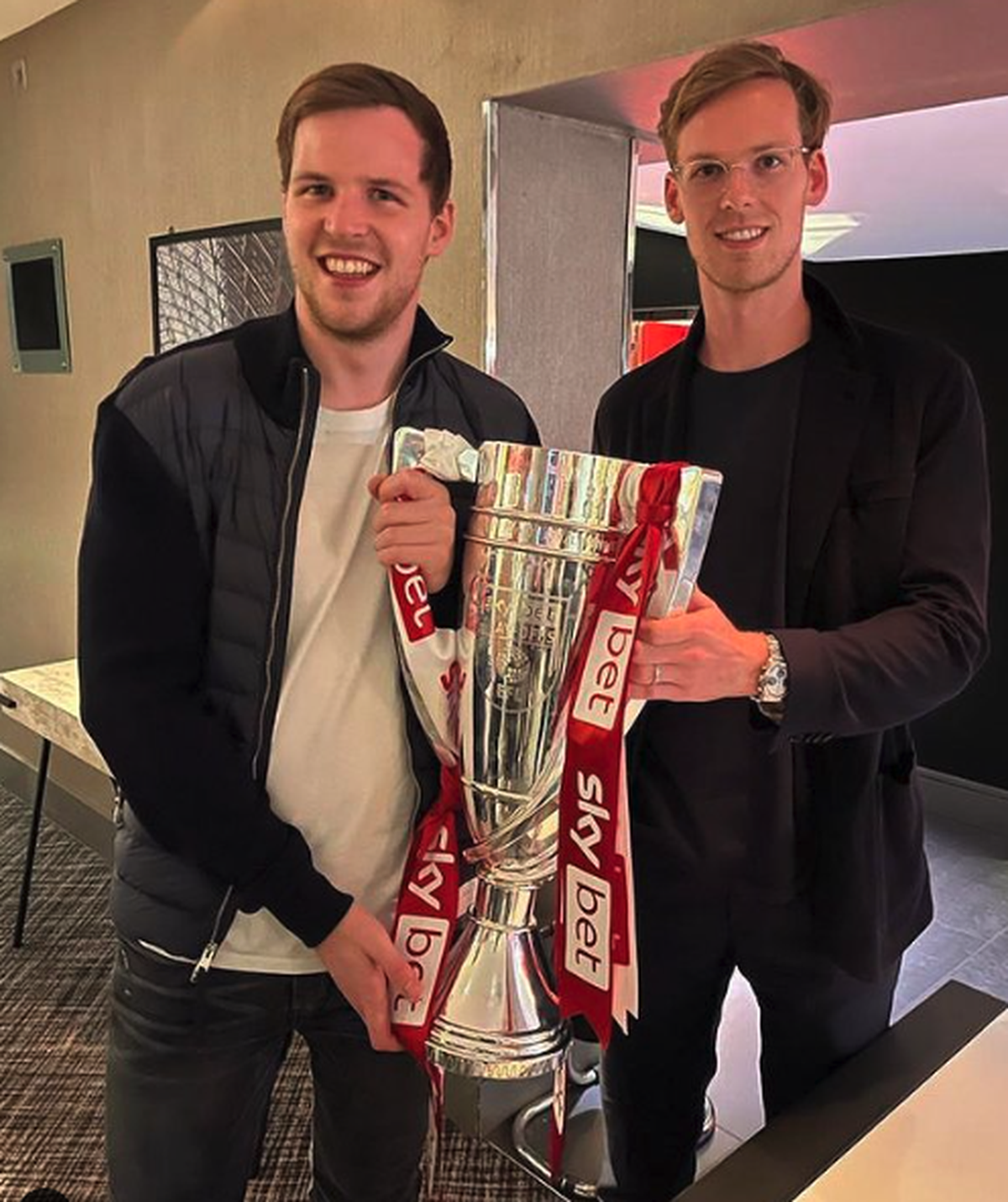 Kyril Louis-Dreyfus (à droite) n'a que 26 ans, mais il est déjà propriétaire de Sunderland, club de 2e division anglaise.