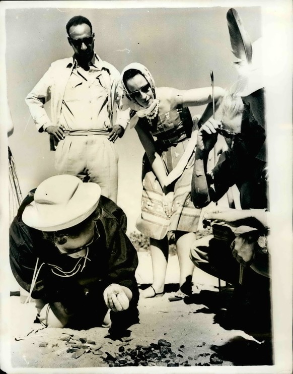 Nov. 11, 1962 - Danish Princess excavating in Egypt: Danish Princess Margrethe is currently conducting archeological research at the Rames II temple at Ab~ Simbel, Egypt. Photo shows the Princess exam ...