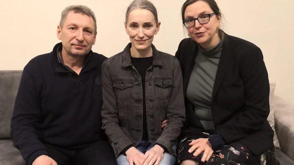 Natallia Hersche wurde am 18. Februar 2022 nach 17 Monaten Haft in Belarus freigelassen. Sie wurde von ihrem Bruder und Christine Honegger, der Schweizer Botschafterin in Belarus, empfangen und kehrt  ...