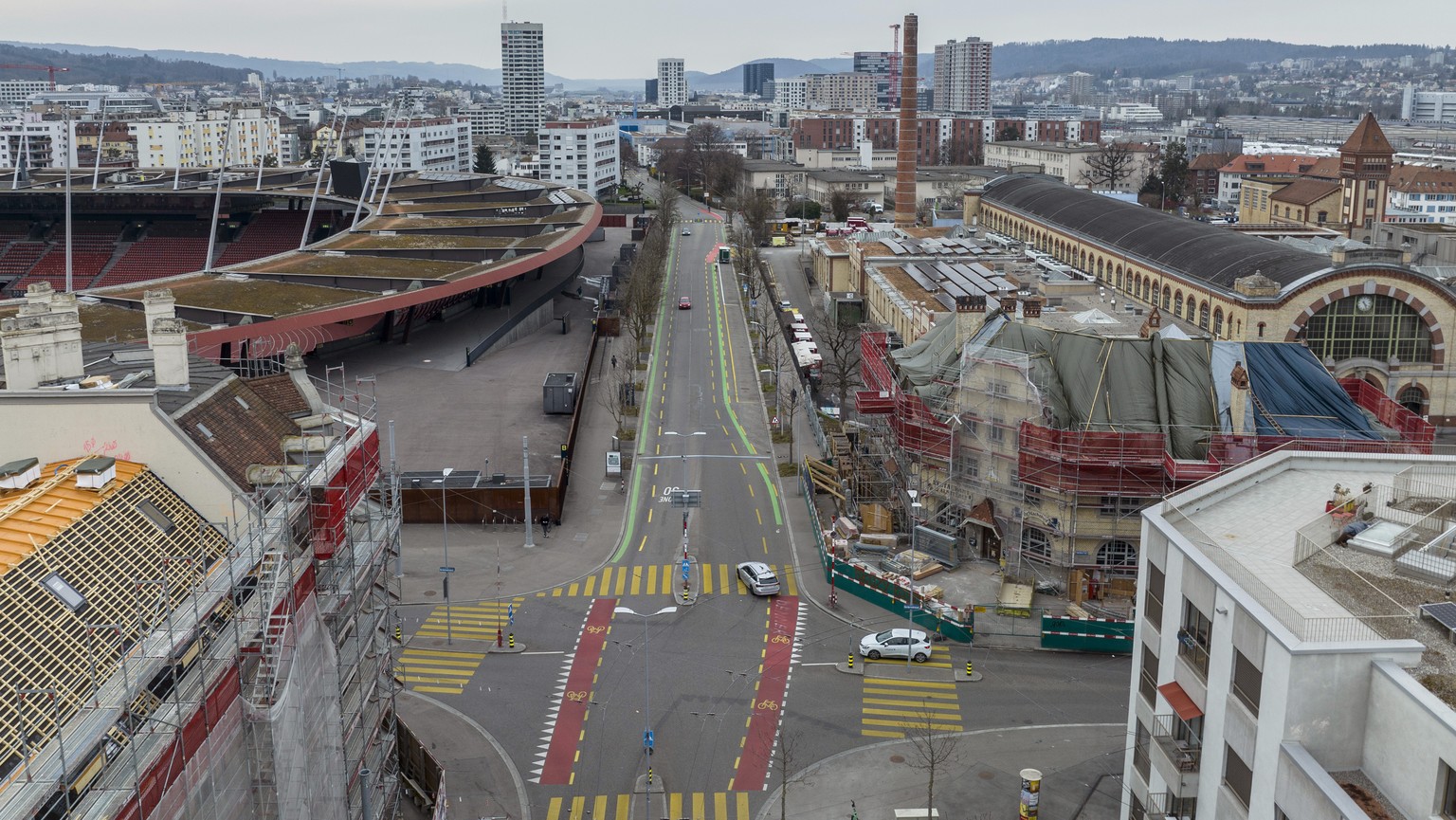 Die Velovorzugsroute in Zuerich mit Blick in Richtung Altstetten, aufgenommen am Montag, 6. Maerz 2023. (KEYSTONE/Ennio Leanza)