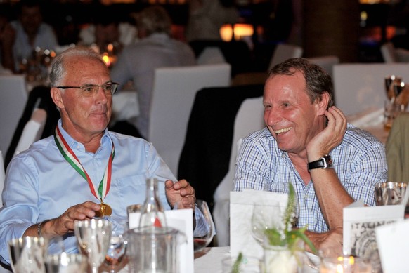 Bildnummer: 06183618 Datum: 16.07.2010 Copyright: imago/Sven Simon
Die ehemaligen Bundestrainer Franz BECKENBAUER (li.) mit Berti VOGTS - Der DFB feiert das 20jährige Jubiläum der Weltmeister Elf von  ...