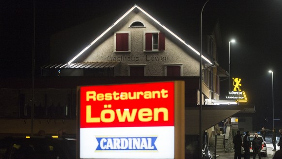 Das Restaurant Loewen in Kaltbrunn in dem die Pnos (Partei national orientierter Schweizer) die Gruendung von fuenf Pnos-Sektionen feiert, am Samstag, 22. Oktober 2016. (KEYSTONE/Benjamin Manser)