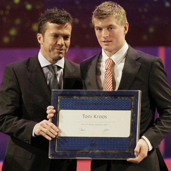 Former German soccer player Lothar Matthaeus, left, awards German player Toni Kroos with the FIFA U-17 World Cup 2007 FIFA prize during the World player gala at the Zurich Opera house, Zurich, Switzer ...
