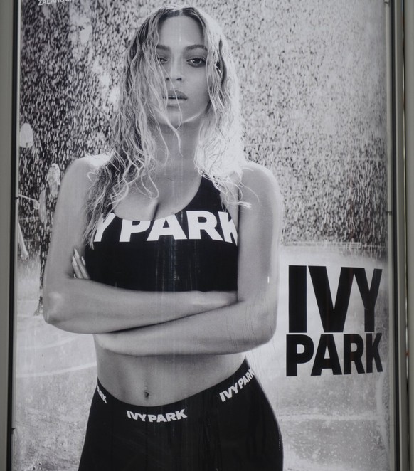Beyoncés Marke Ivy Park, Kollaboration mit Adidas