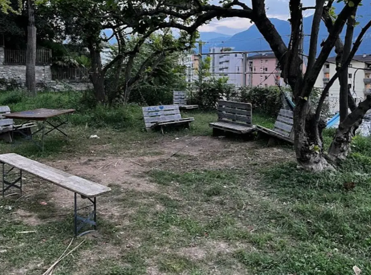 Der Park in der Nähe des Bahnhofs von Lugano wirkt heruntergekommen: Hier wurden die mutmasslichen Pädophilen in eine Falle gelockt.