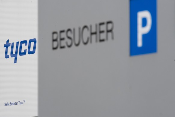 Es kommen nicht nur weniger internationale Unternehmen, es gibt auch gewichtige Wegzüge: Der Sicherheitskonzern Tyco verliess die Schweiz Richtung Irland –&nbsp;offiziell wegen der Abzocker-Initiative ...