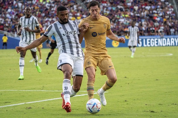 FILE - Juventus defender Gleison Bremer Silva Nascimento defends against Barcelona forward Robert Lewandowski during the first half of a soccer match at the Cotton Bowl, Tuesday, July 26, 2022 in Dall ...