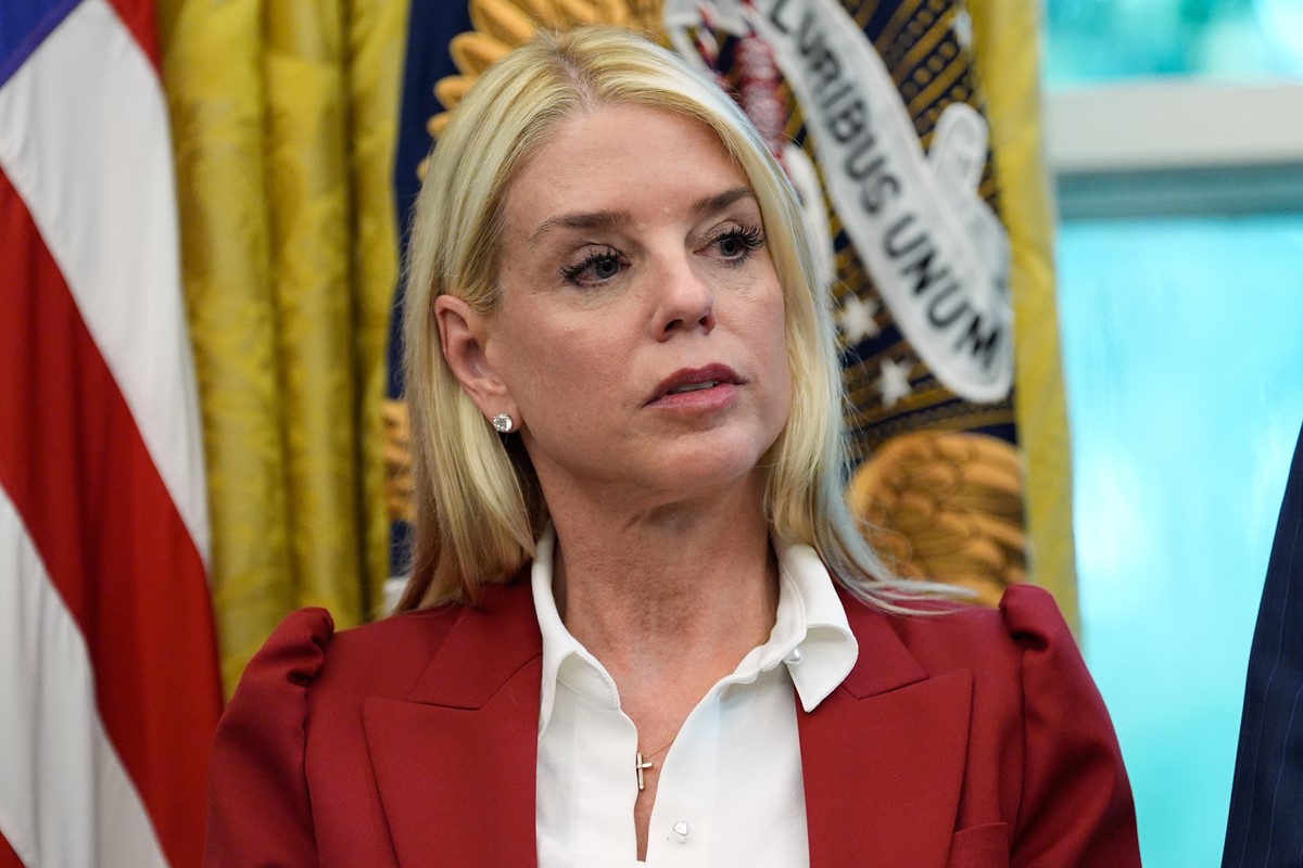 Attorney General Pam Bondi listens as President Donald Trump signs a presidential memorandum on the death penalty in the District of Columbia in the Oval Office at the White House, Thursday, Sept. 25, ...