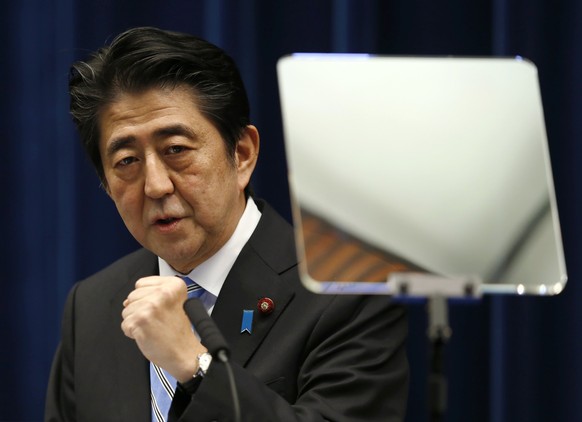 Japans Ministerpräsident Sinzo Abe in einer Pressekonferenz am Dienstag in seiner Residenz.