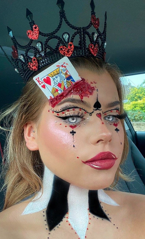 The crown completes the look.