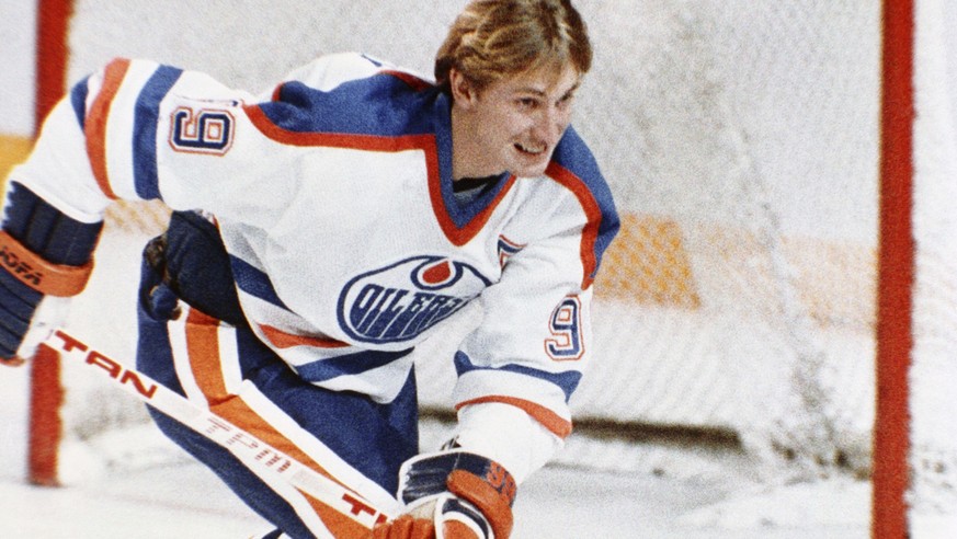 Hockey player for Edmonton Oilers Wayne Gretzky in action in January 1984. (AP Photo)