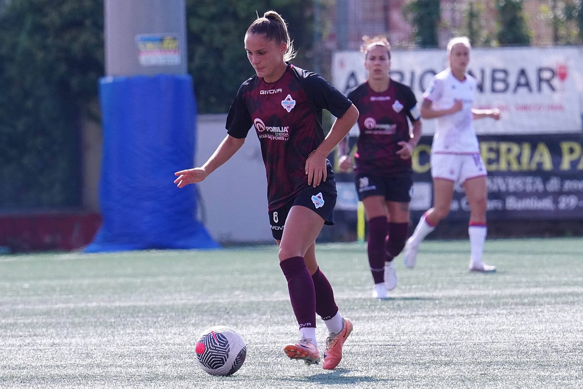 Torre del Greco ,Italy, October15th 2023: Iris Madeleine Rabot 6 Pomigliano during the Women Serie A Match Pomigliano v Fiorentina match between Pomigliano and Fiorentina at Stadio Liguori on October  ...