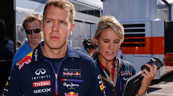 Vettel und seine Pressebeauftragte Röske.