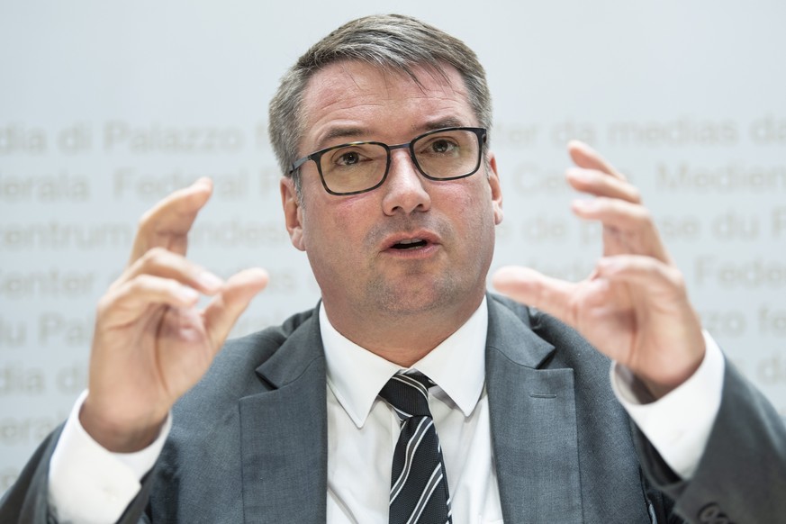 Staenderat und Parteipraesident Christian Levrat, FR, von der SP-Schweiz spricht bei der Lancierung des Referendums ãNein zum 350-Millionen Steuerbonus fuer reiche ElternÒ, am Montag, 7. Oktober 2019, ...