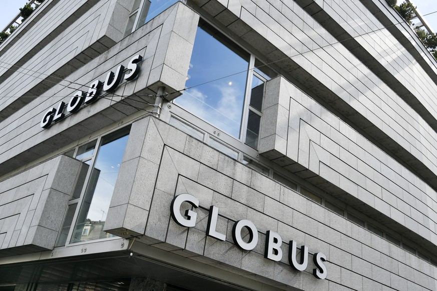 ARCHIVBILD ZUM VERKAUF DER WARENKETTE GLOBUS AN DIE THAI CENTRAL GROUP UND DIE SIGNA-GRUPPE, AM DIENSTAG, 4. FEBRUAR 2020 - Globus Filiale in Zuerich am Freitag, 12. Mai 2017. Die Migros legt ihre Mod ...