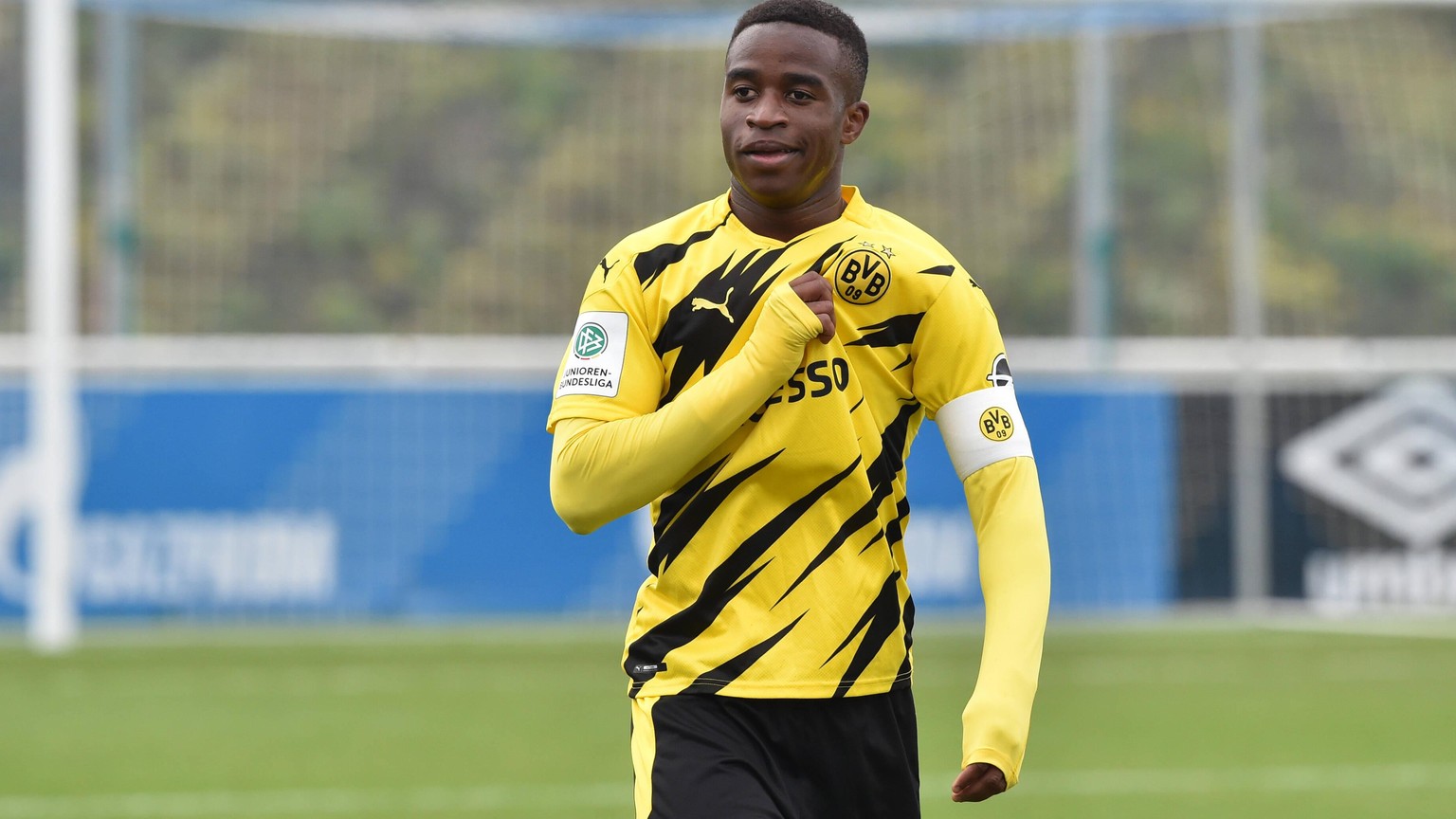 Jubel Youssoufa Moukoko Borussia Dortmund 18.10.2020, Fussball GER, Saison 2020 2021, U19 Bundesliga West, 3. Spieltag, FC Schalke 04 - Borussia Dortmund 2:3, Foto: TEAM2sportphoto Gelsenkirchen Parks ...