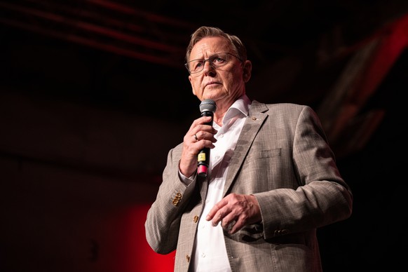 01.09.2024, Th�ringen, Erfurt: Bodo Ramelow (Die Linke), Ministerpr�sident von Th�ringen und Spitzenkandidat, spricht auf der Wahlparty der Partei Die Linke. In Th�ringen fand am Sonntag die Landtagsw ...