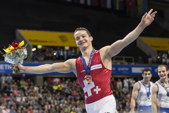 Baumann in der PostFinance-Arena auf der Ehrenrunde.