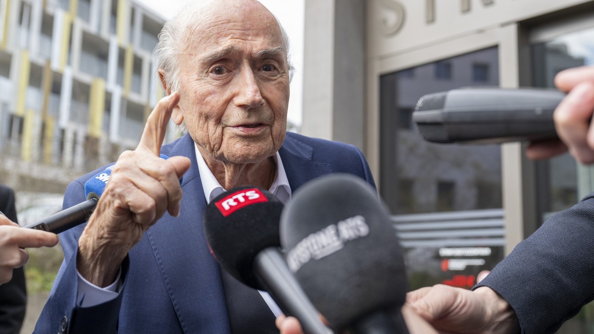 Blatter-ruft-zum-Widerstand-gegen-Infantino-auf-WM-hat-ihre-Glaubw-rdigkeit-verloren-
