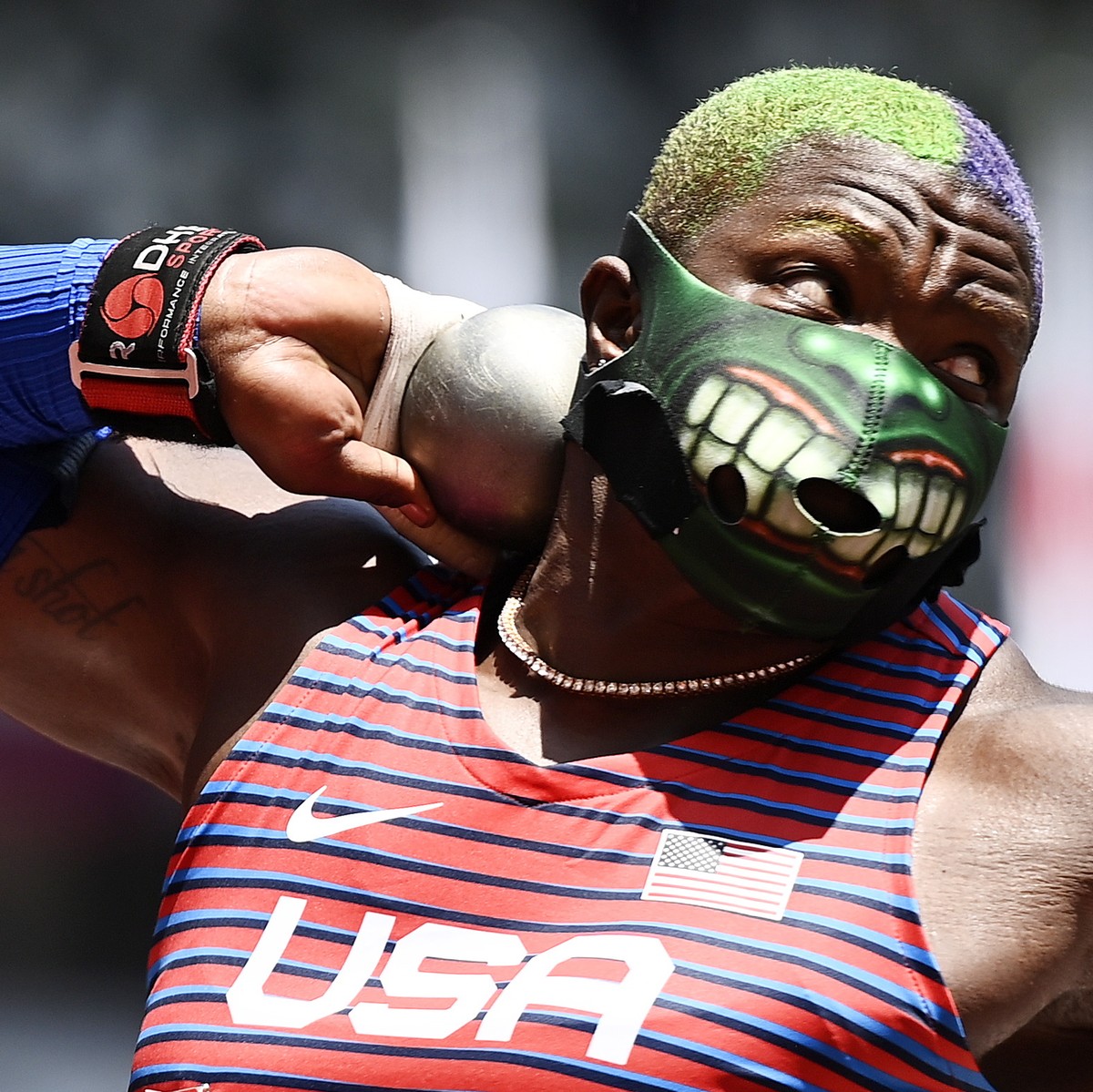 epaselect epa09383732 Raven Saunders of the US competes in the Women's Shot Put Final during the Athletics events of the Tokyo 2020 Olympic Games at the Olympic Stadium in Tokyo, Japan, 01 August ...
