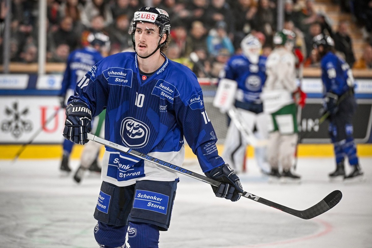 Ambri's Alex Formenton during the game between Switzerland's HC Ambri-Piotta and Froelunda HC, at the 95th Spengler Cup ice hockey tournament in Davos, Switzerland, on Friday, December 29, 2 ...