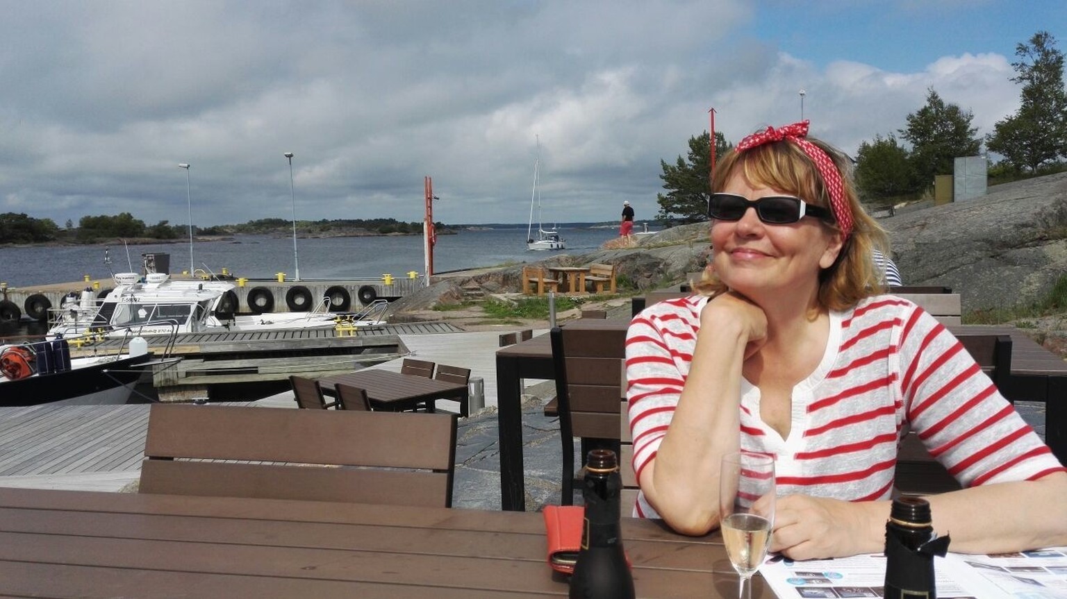 Esa Puhakkas Frau in Finnland