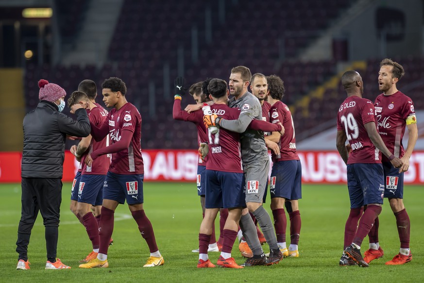 Les joueurs club Genevois, laissent eclater leur joie a la fin du match apres leur victoire, lors de la rencontre de football de Super League entre le Geneve Servette FC et le FC Zurich, ce mercredi 2 ...