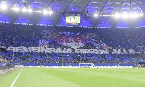 29.08.2025, xblx, Fussball 1.Bundesliga, Hamburger SV - FC St.Pauli v.l. Choreographie, Choreo, Choreografie, Fans, Ultras, Zuschauer, Banner, , Tribuenen, Zuschauer, Stadion, Fans, Tribuene, Raenge,  ...