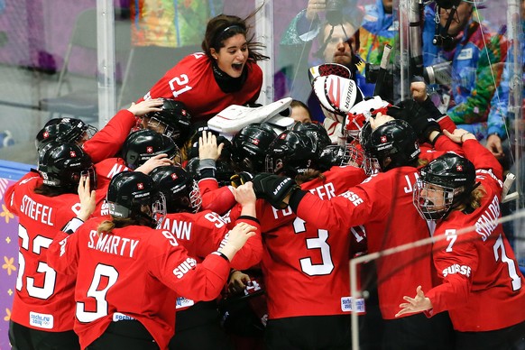 Die Schweizerinnen freuten sich an den Olympischen Winterspielen 2014 über die Bronzemedaille.