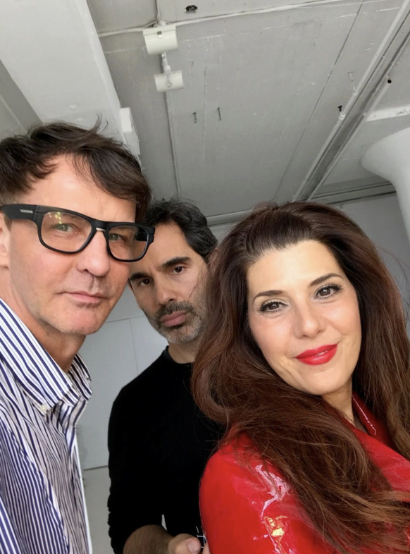 Mit Schauspielerin Marisa Tomei vor einer Filmpremiere.