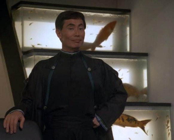 George Takei in Miami Vice

https://www.imdb.com/fr-ca/title/tt0086759/mediaviewer/rm1597781248/