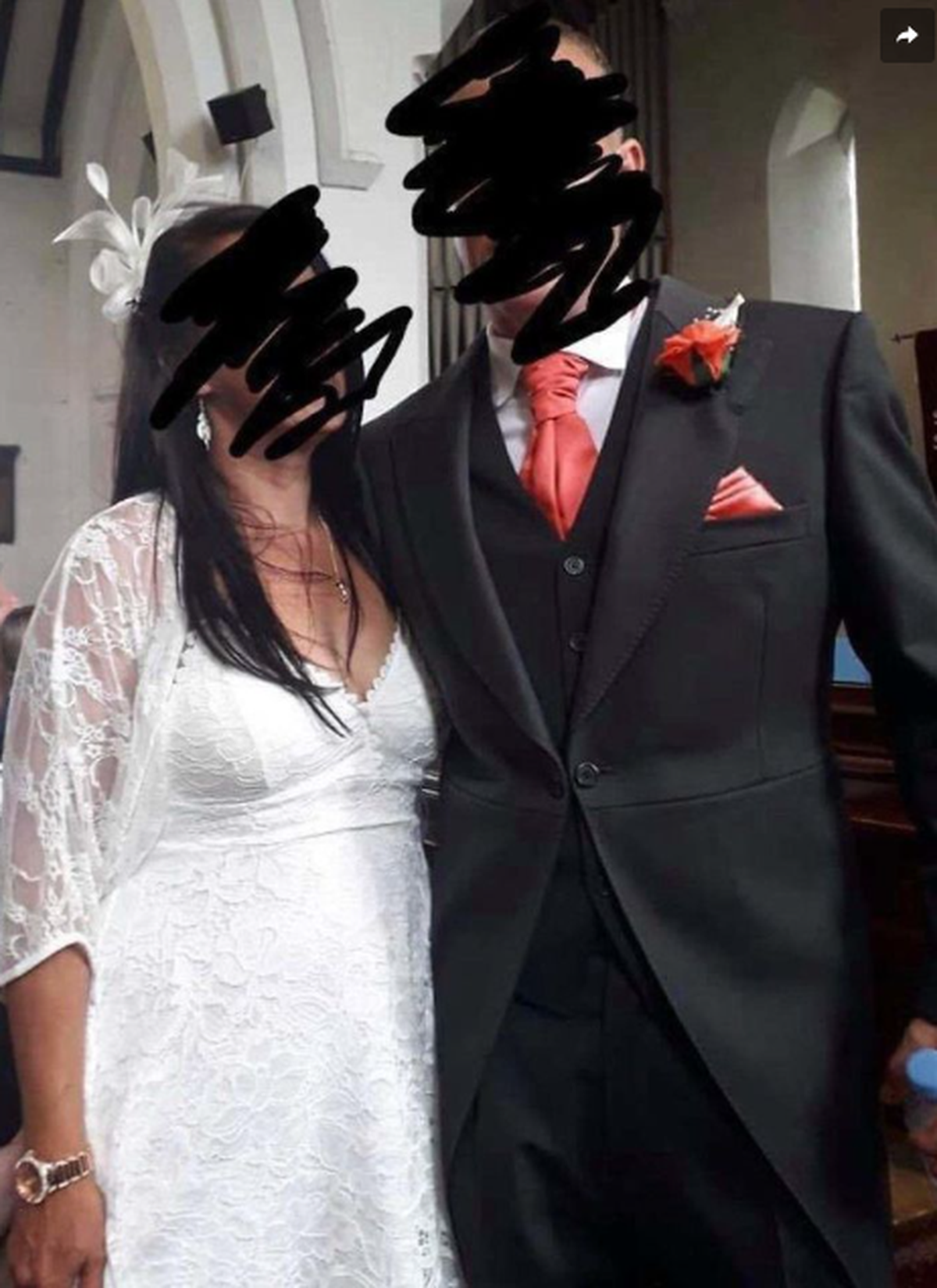 Hochzeits-Fail Weisses Kleid der Schwiegermutter