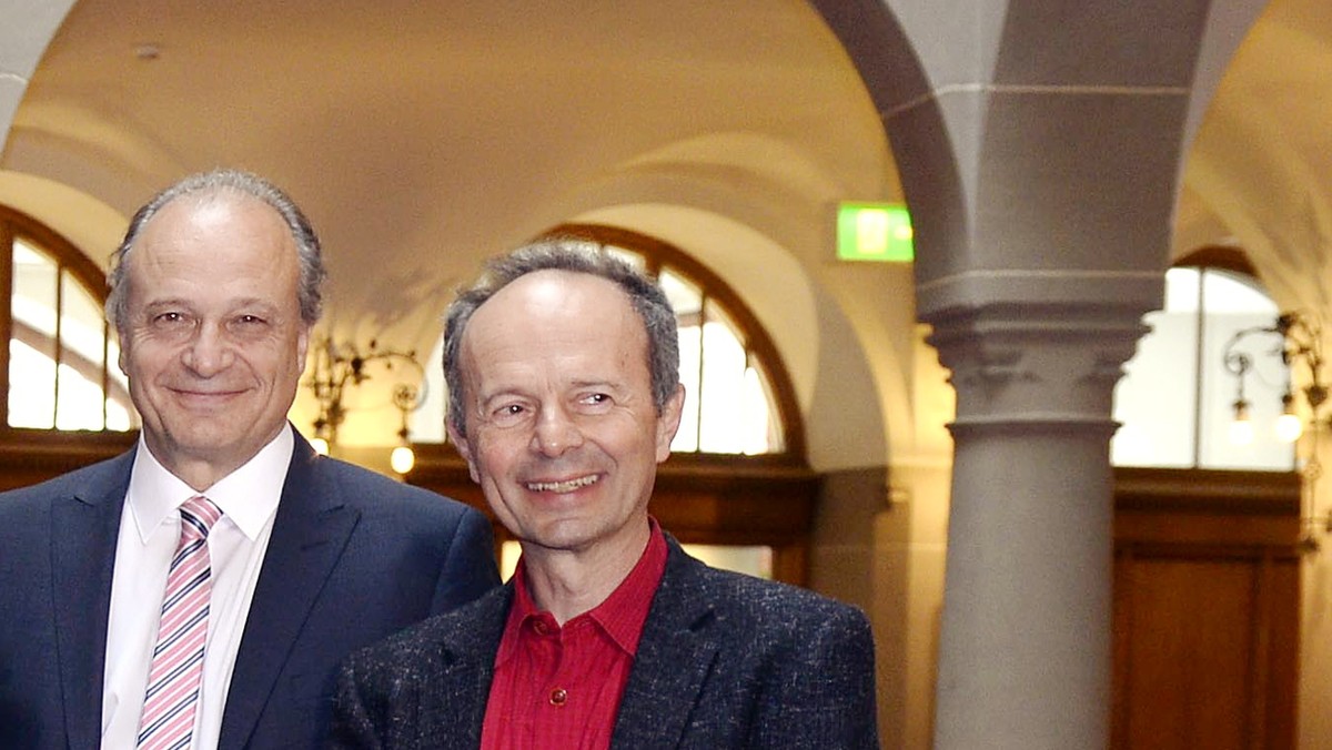 Der Zuercher Stadtrat mit Andre Odermatt, Raphael Golta, Gerold Lauber, Andres Tuerler, Corine Mauch, Daniel Leupi, Claudia Nielsen, Filippo Leutenegger und Richard Wolff, von links nach rechts, beim  ...