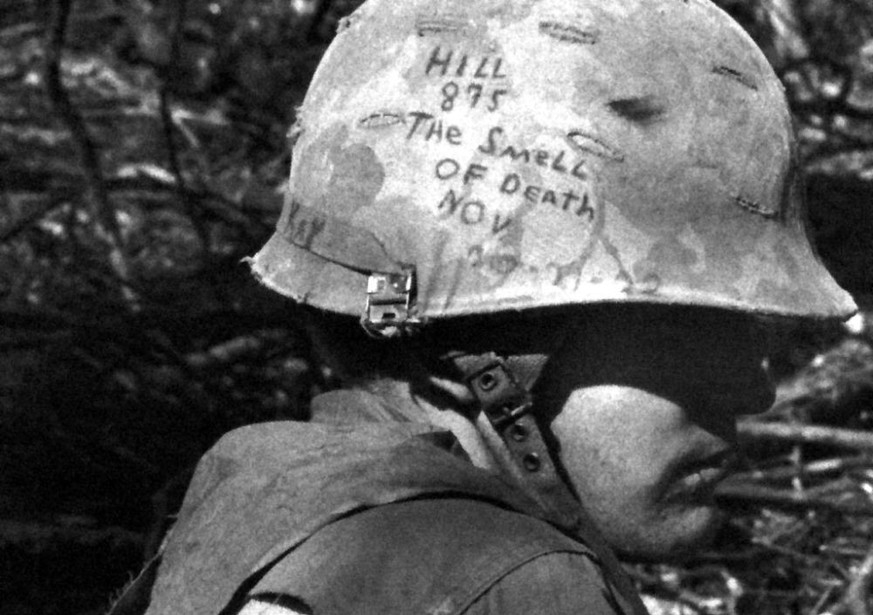 Vietnam Helmet Art, helmet graffiti, slogans 
https://rarehistoricalphotos.com/helmet-graffiti-vietnam-photos/