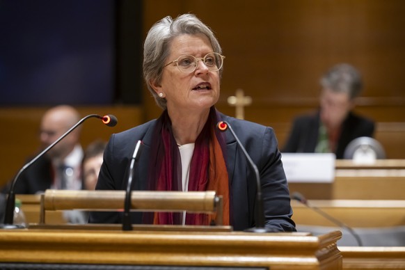 Pfarrerin Rita Famos, Praesidentin der Evangelisch-reformierten Kirche Schweiz, spricht waehrend des ersten Tages der Herbstsynode der Evangelisch-reformierten Kirche Schweiz EKS, am Sonntag, 5. Novem ...