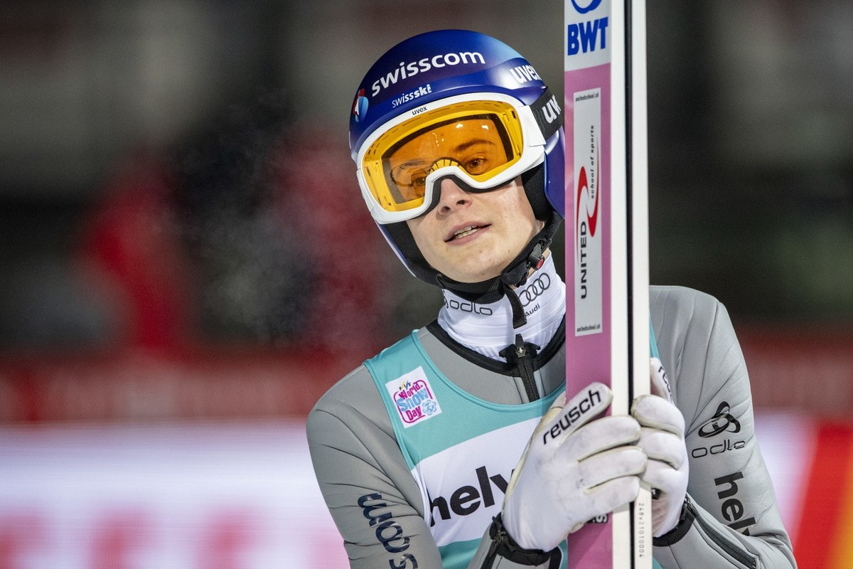 Dominik Peter from Switzerland reacts after his jump at the Qualification of the men's ski jumping FIS World Cup in Engelberg, Switzerland, on Friday, December 18, 2020. (KEYSTONE/Urs Flueeler)